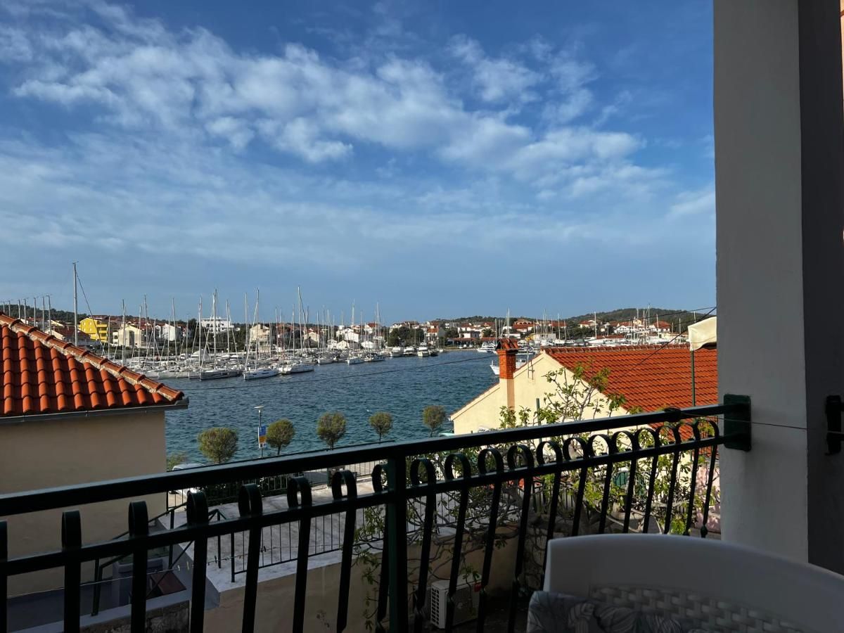 View - House Klarin, Jezera