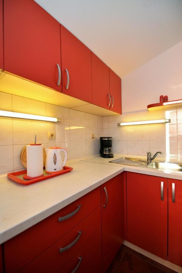 Kitchen - House Klarin, Jezera