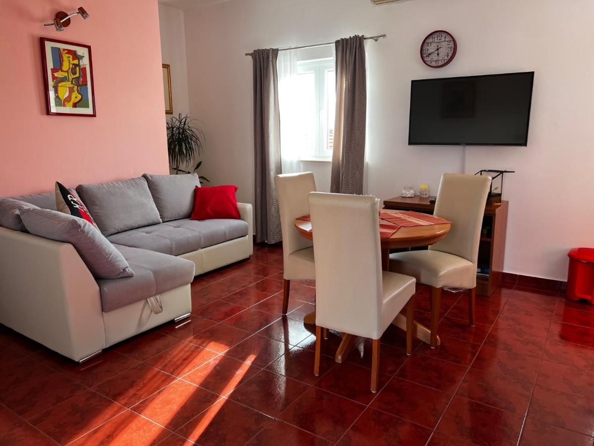 A-796-c two-bedroom apartment, 47 + 8 sqm - House Klarin