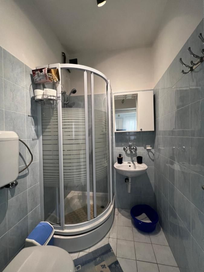 Bathrooms - House Klarin, Jezera