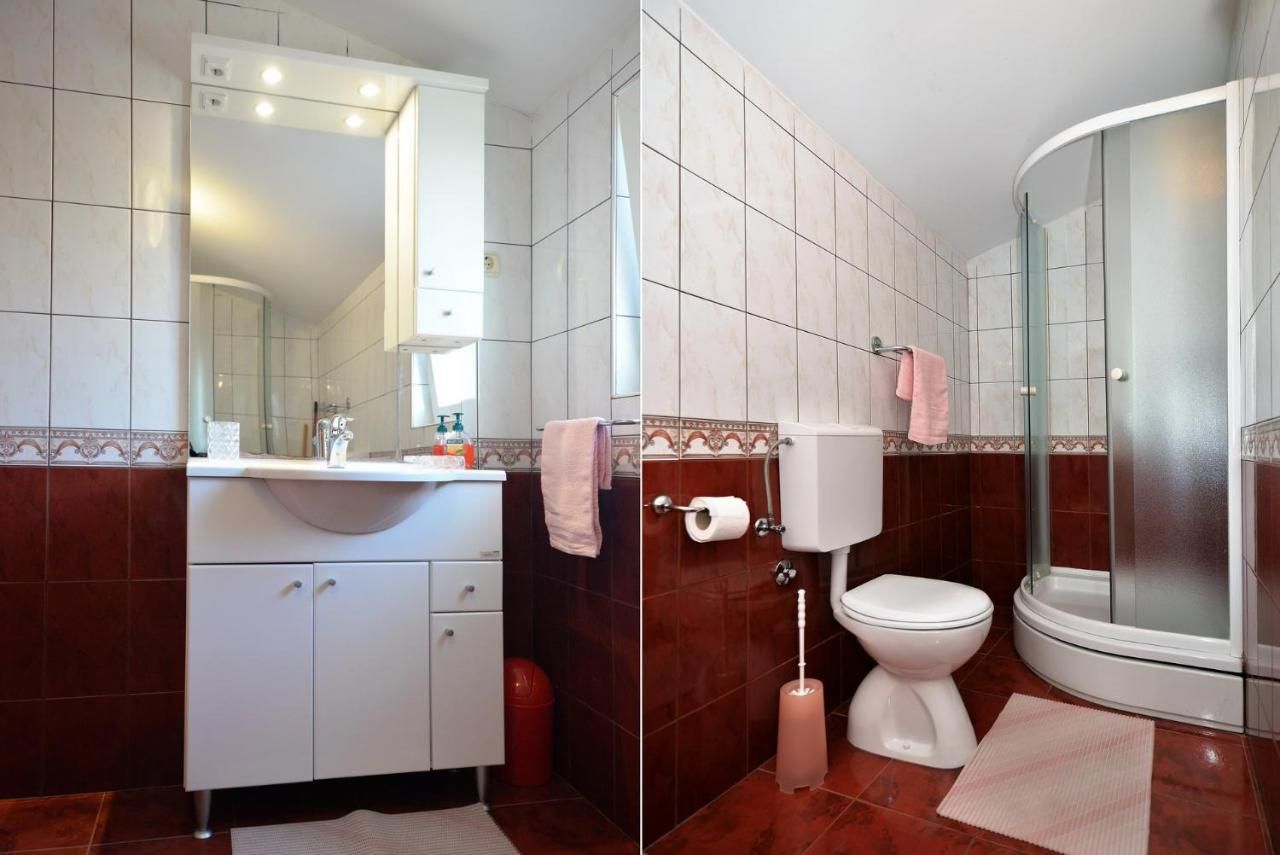Bathrooms - House Klarin, Jezera
